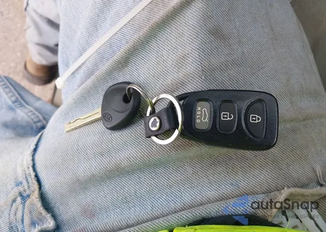 2012 Kia Optima Lx z USA, uszkodzony, nr VIN KNAGM4A75C5289189